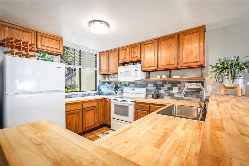 Beautiful 2/2 Condo In Kailua Kona. Ocean View! Dış mekan fotoğraf